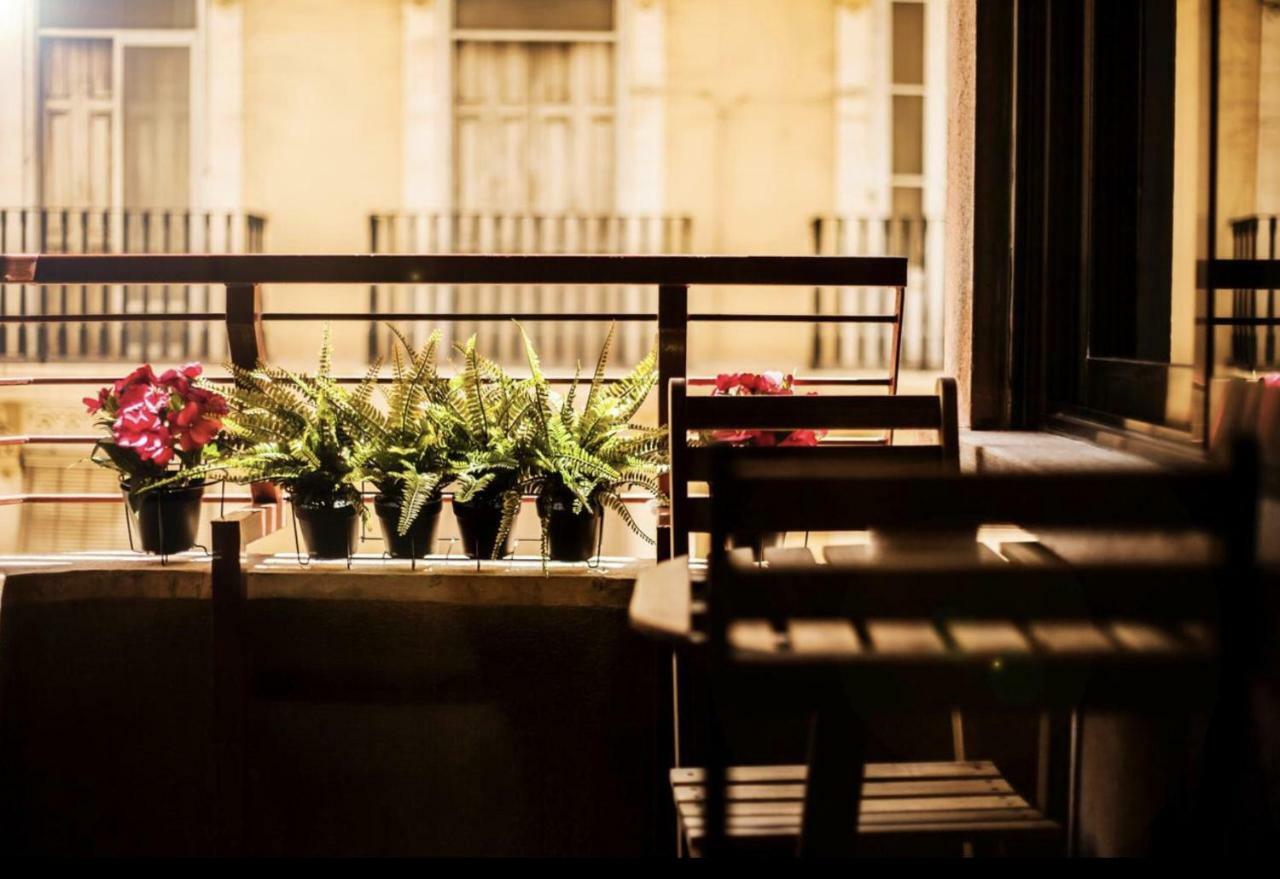 Central Station. Free Wifi & Terrace Valencia Luaran gambar