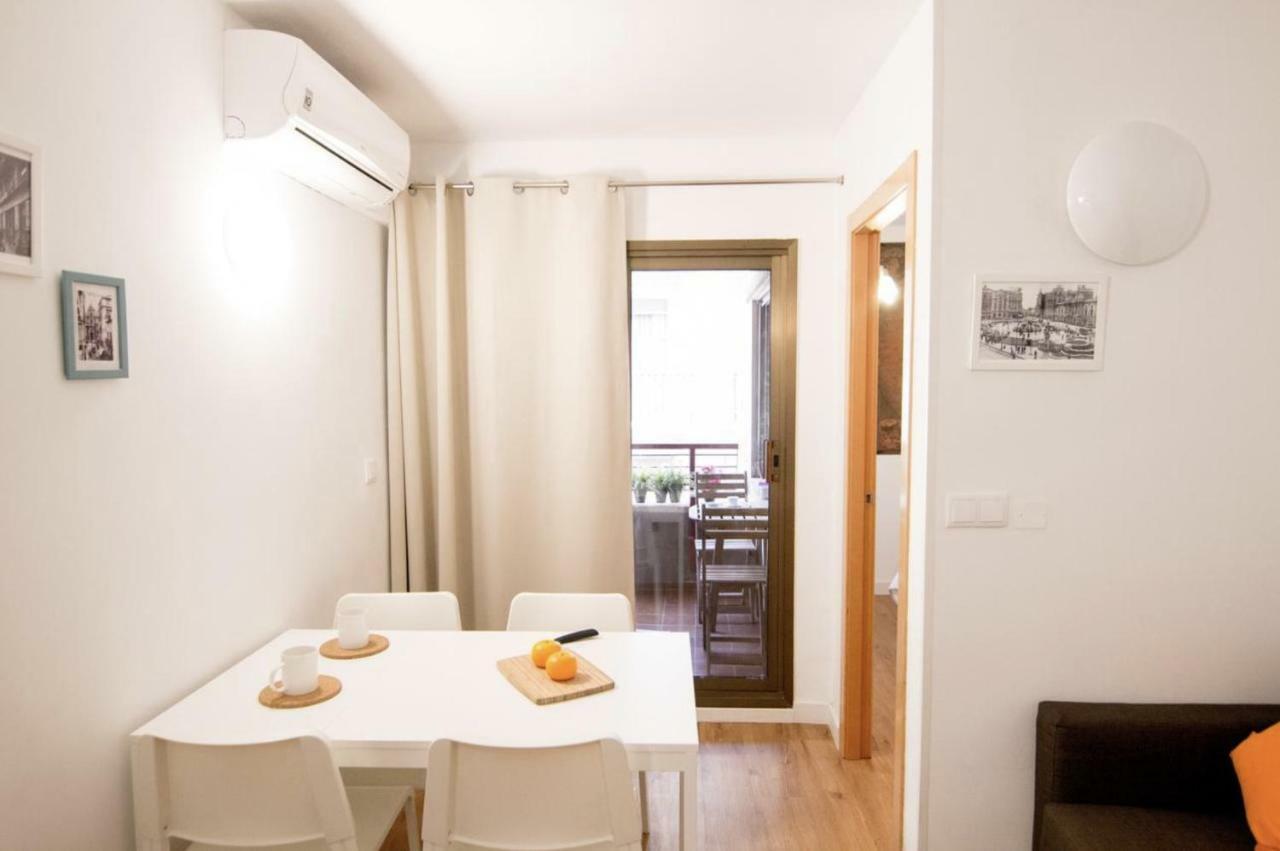 Central Station. Free Wifi & Terrace Valencia Luaran gambar